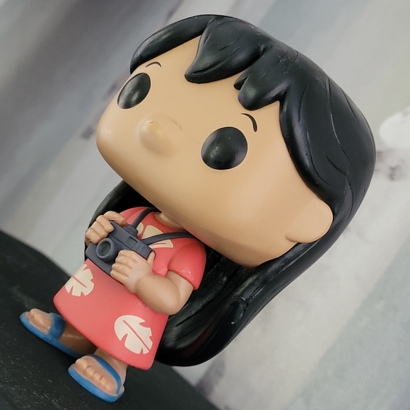 LILO From Disney's Lilo & Stitch Movie Funko Pop! Vinyl Figure #124 - Picture 2 of 15